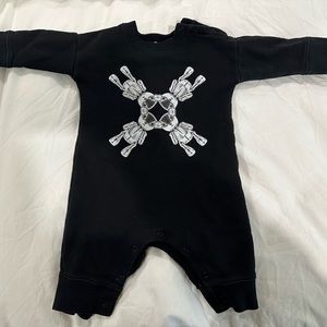 Burberry black romper (6months)